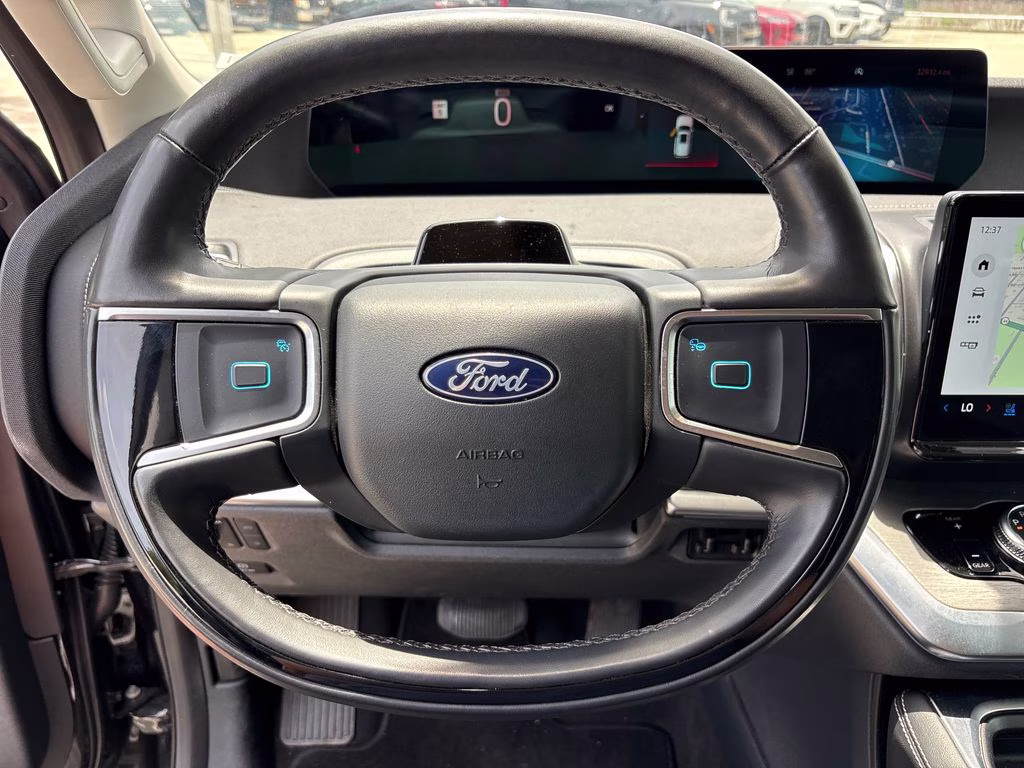 2025 Black Metallic Ford Expedition Max Platinum 4X4 SUV