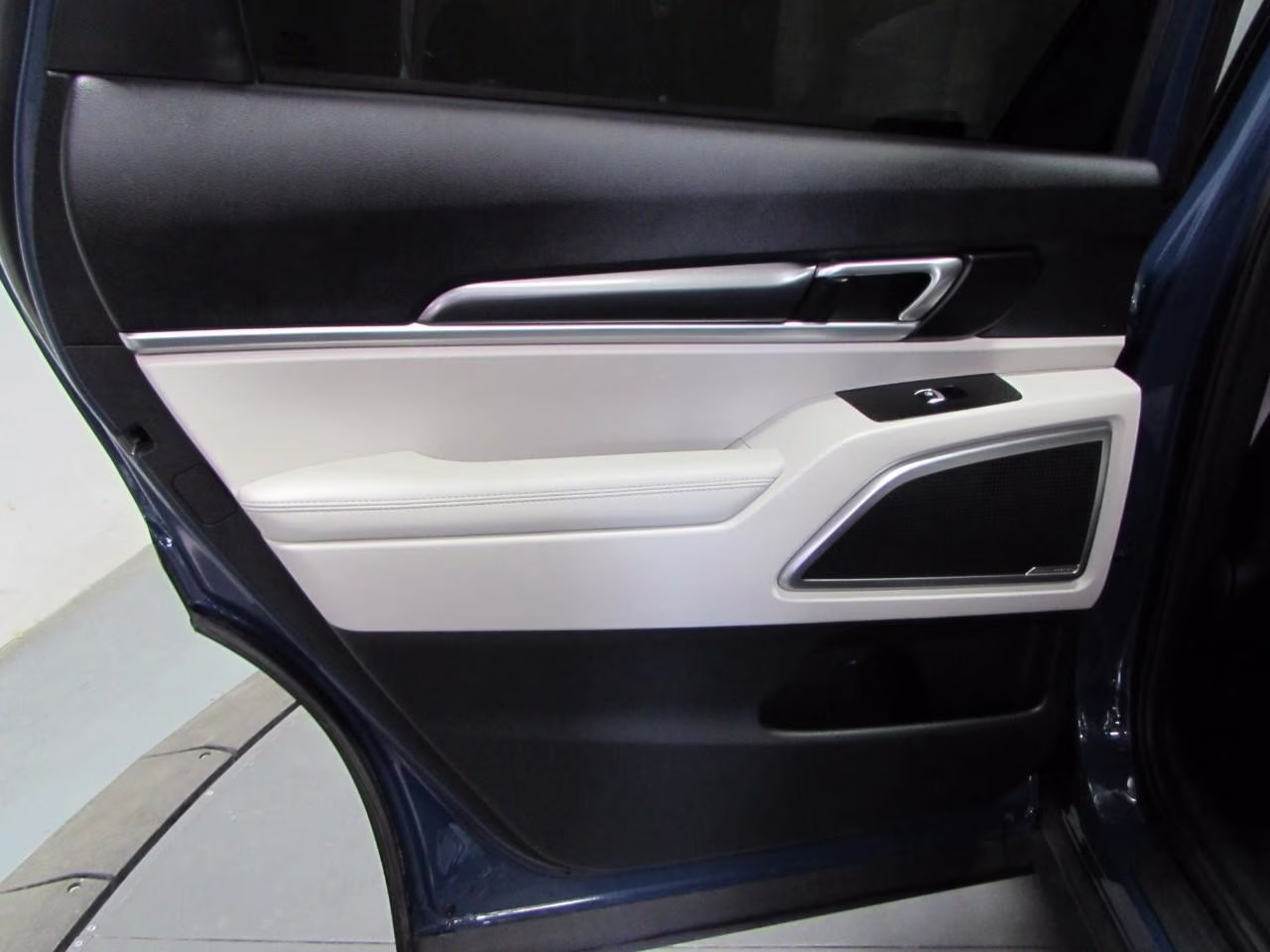 2024 Midnight Lake Blue Kia Telluride S FWD SUV
