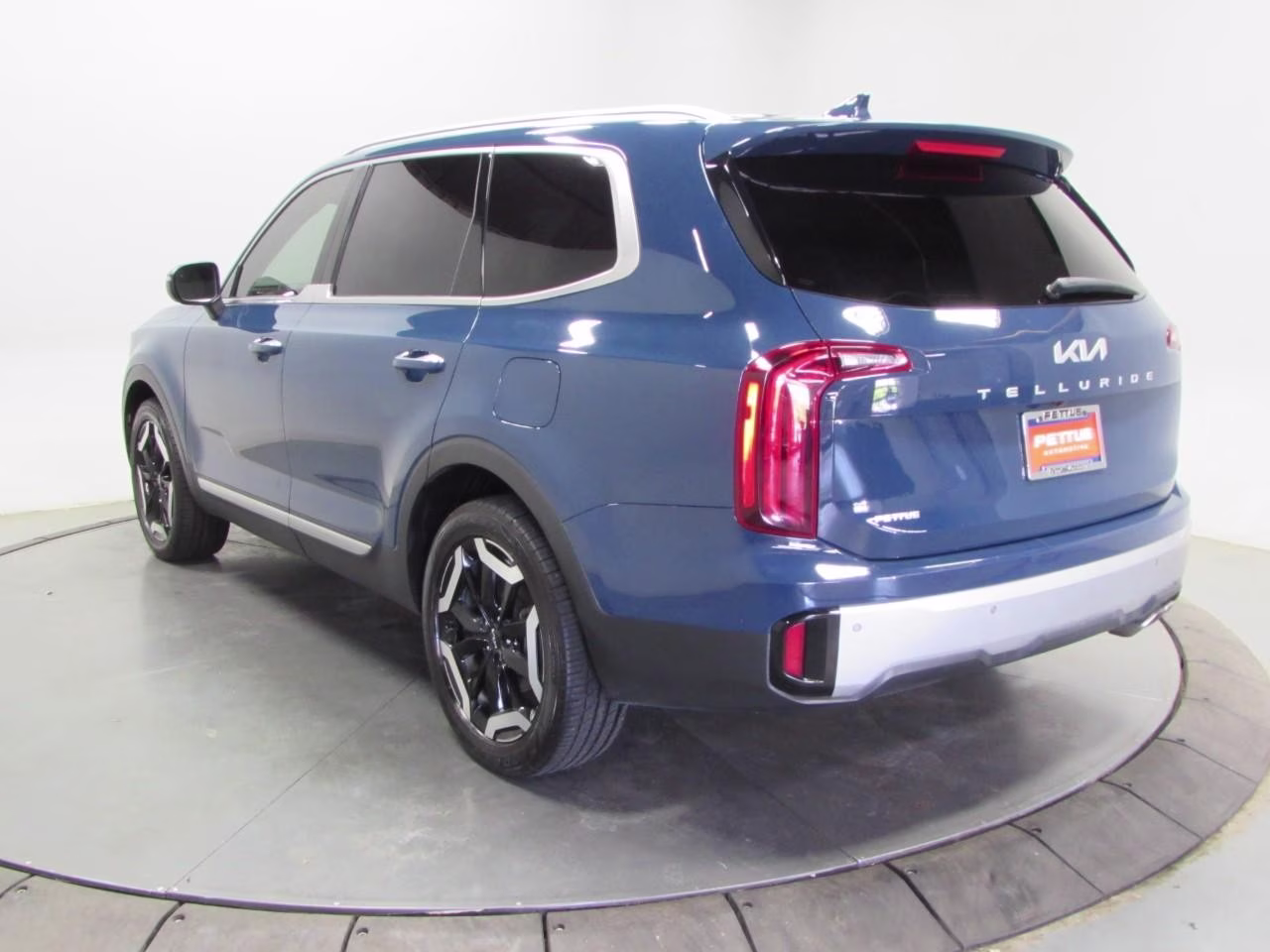 2024 Midnight Lake Blue Kia Telluride S FWD SUV