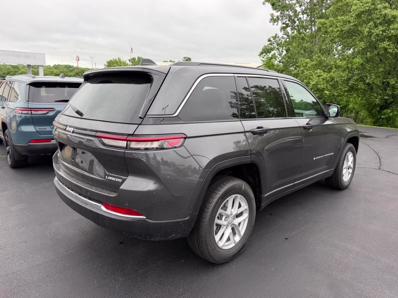 2026 Baltic Gray Metallic Clearcoat Jeep Grand Cherokee Laredo 4X4 SUV