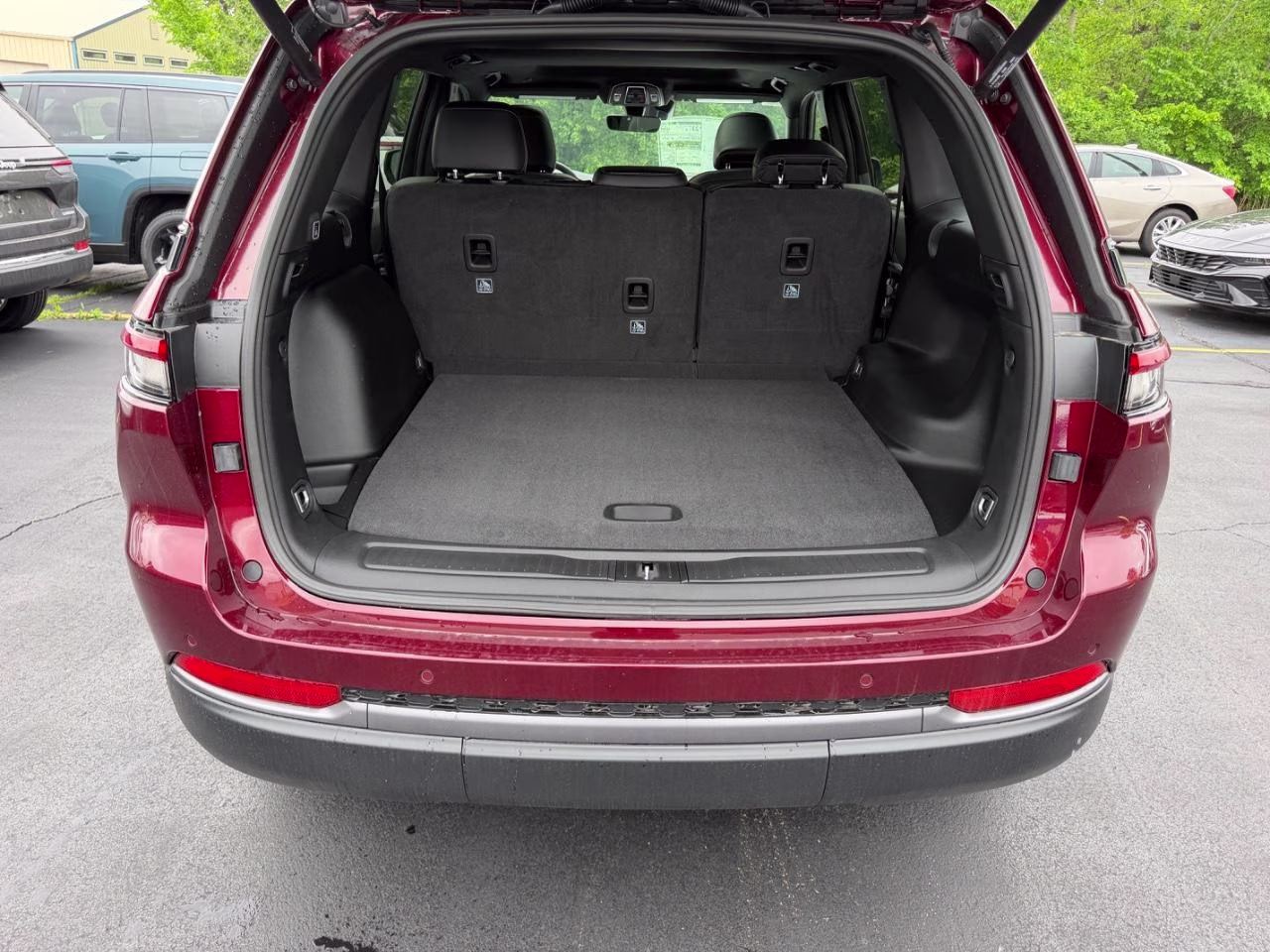 2026 Velvet Red Pearlcoat Jeep Grand Cherokee Laredo Altitude 4X4 SUV