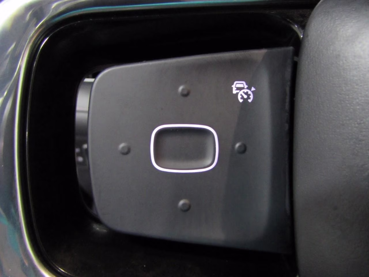 2024 Blue Panther Metallic Clearcoat Lincoln Nautilus Reserve AWD SUV