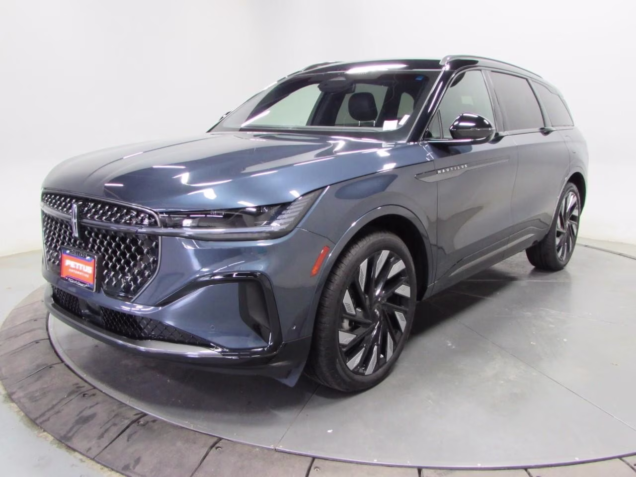 2024 Blue Panther Metallic Clearcoat Lincoln Nautilus Reserve AWD SUV