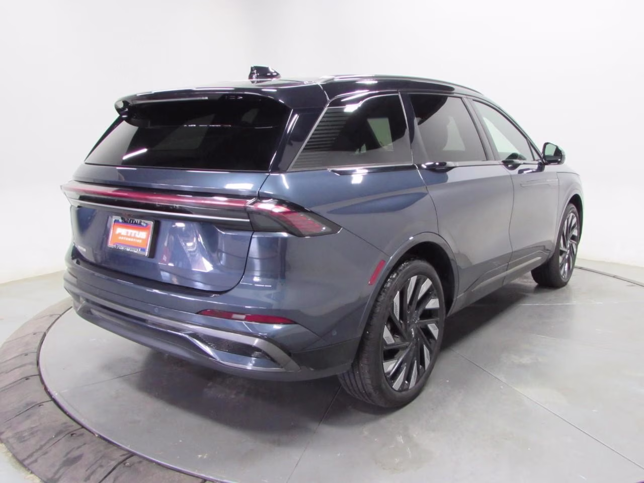 2024 Blue Panther Metallic Clearcoat Lincoln Nautilus Reserve AWD SUV