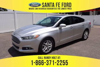 2014 Silver Ford Fusion SE FWD Sedan