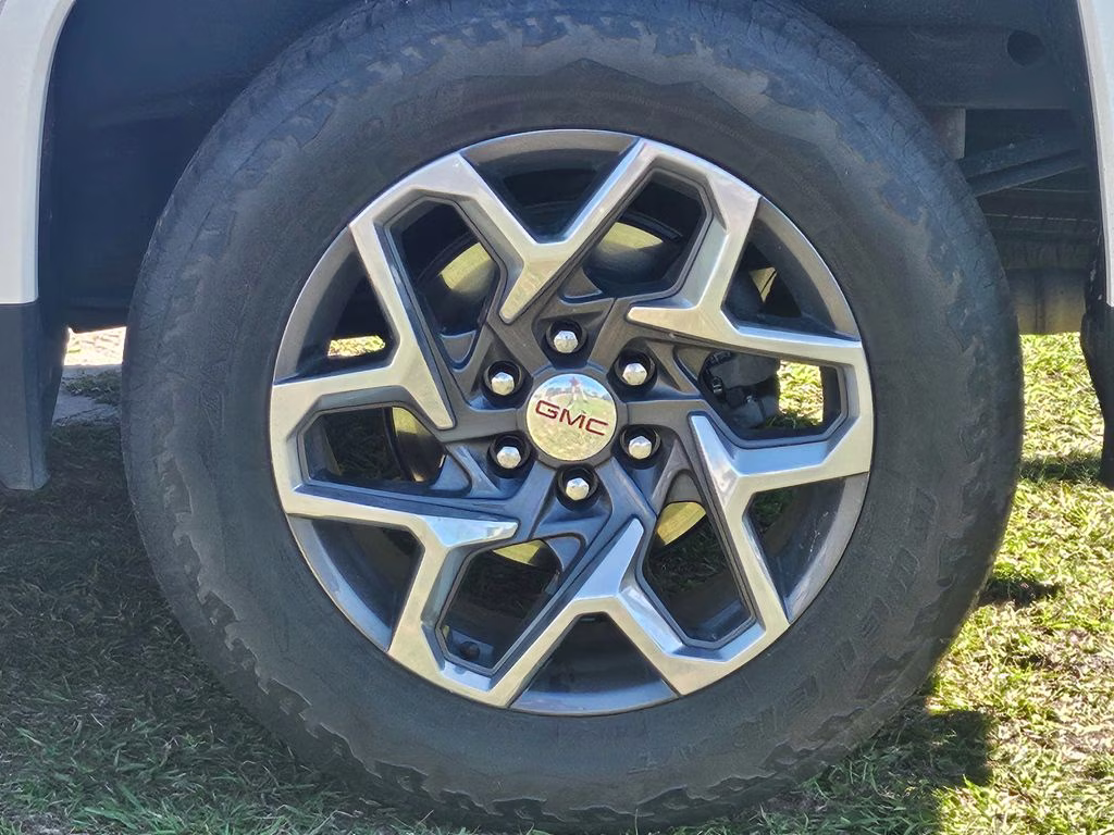 2022 White Frost Tricoat GMC Sierra 1500 SLT 4X4 Truck