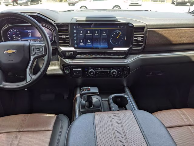 2025 Iridescent Pearl Tricoat Chevrolet Silverado 1500 High Country 4X4 Truck