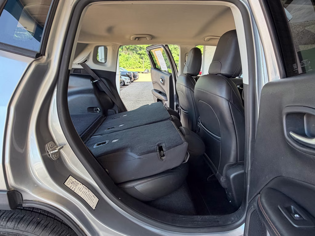 2019 Billet Silver Metallic Clearcoat Jeep Compass Limited FWD SUV