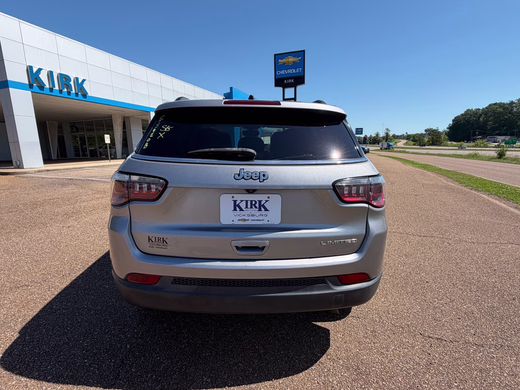 2019 Billet Silver Metallic Clearcoat Jeep Compass Limited FWD SUV