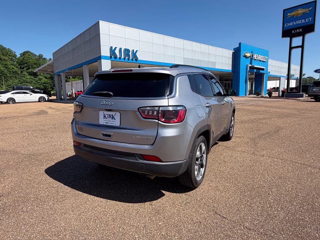 2019 Billet Silver Metallic Clearcoat Jeep Compass Limited FWD SUV