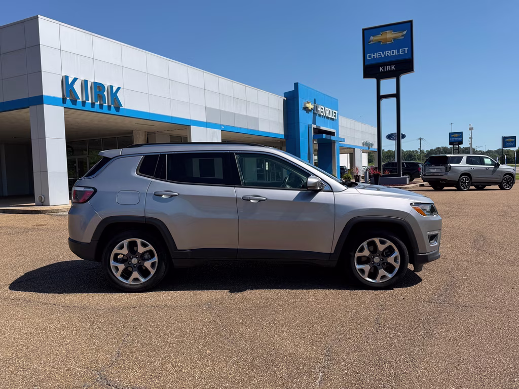 2019 Billet Silver Metallic Clearcoat Jeep Compass Limited FWD SUV