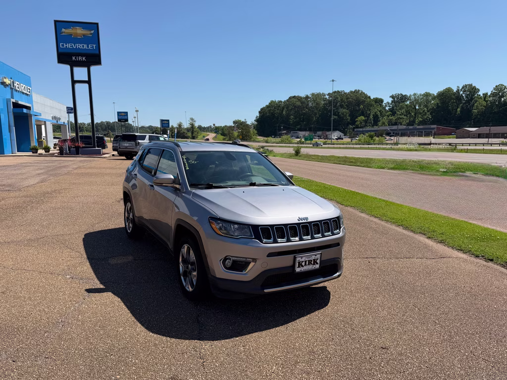 2019 Billet Silver Metallic Clearcoat Jeep Compass Limited FWD SUV