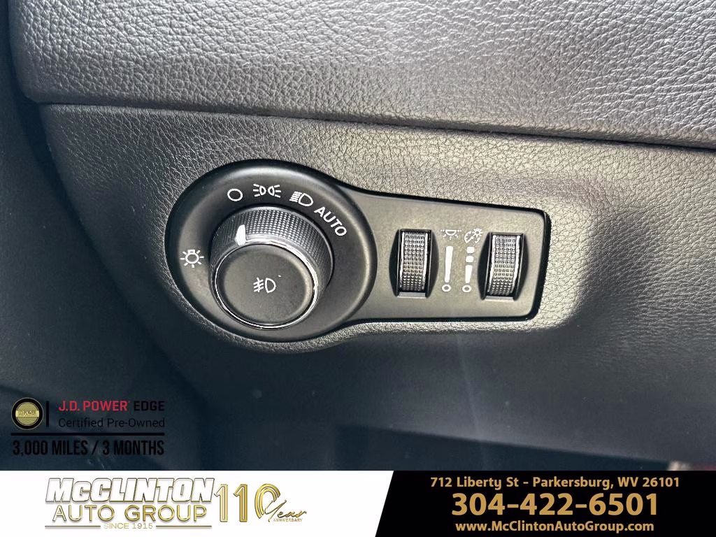 2019 Laser Blue Pearlcoat Jeep Compass Latitude 4X4 SUV