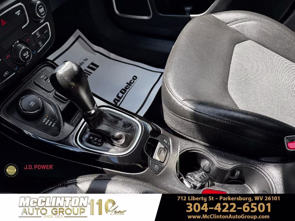 2019 Laser Blue Pearlcoat Jeep Compass Latitude 4X4 SUV