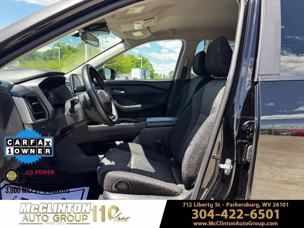 2025 Super Black Nissan Rogue SV AWD SUV