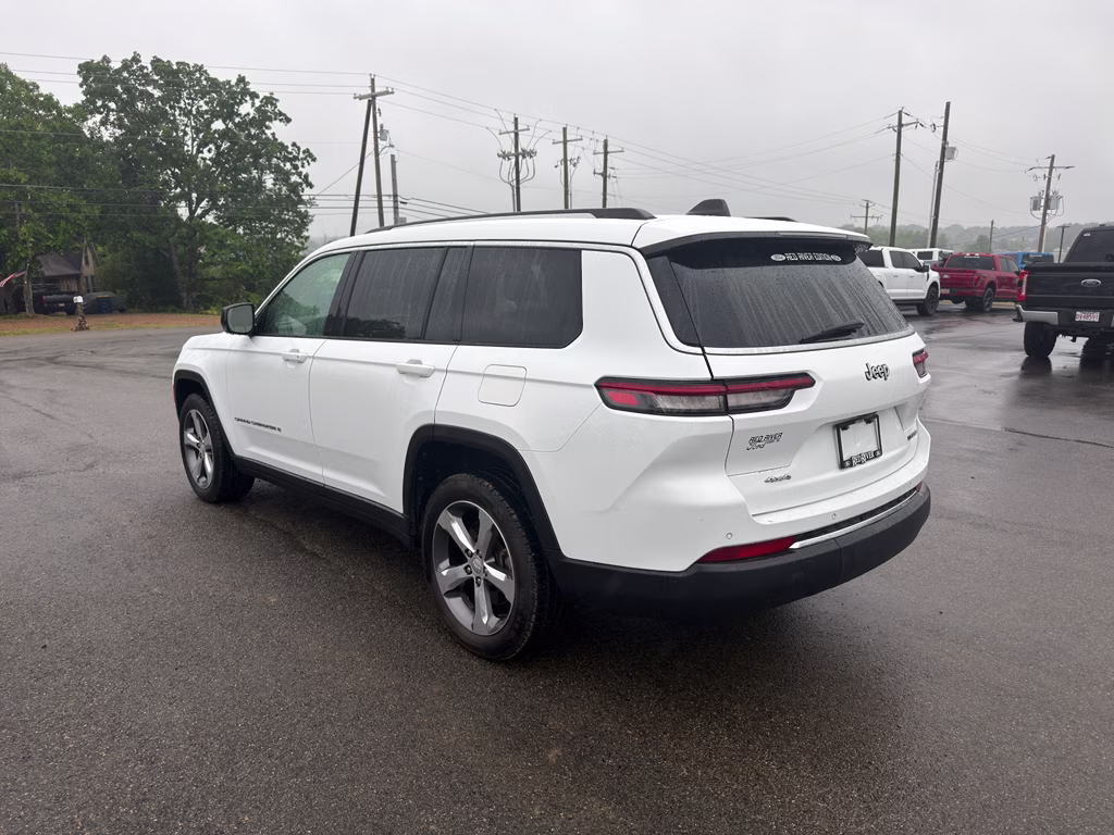 2021 Bright White Clearcoat Jeep Grand Cherokee L Limited 4X4 SUV