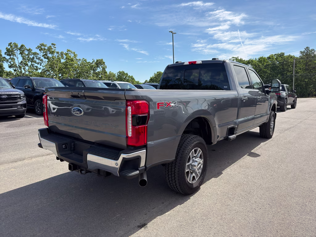 2026 CARBONIZED GRAY Ford Super Duty F-350 SRW LARIAT 4X4 Truck