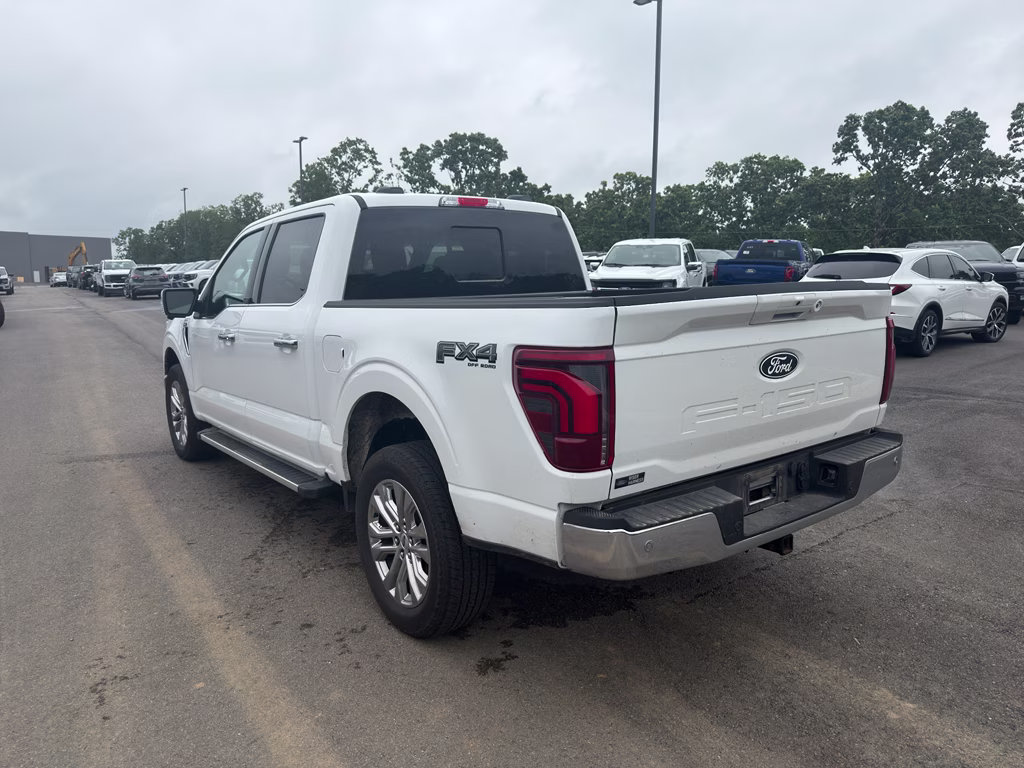 2025 Oxford White Ford F-150 LARIAT 4X4 Truck