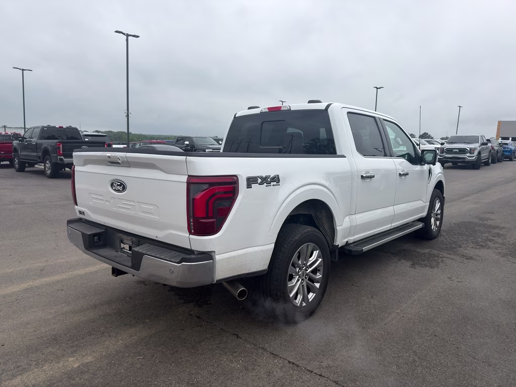 2025 Oxford White Ford F-150 LARIAT 4X4 Truck