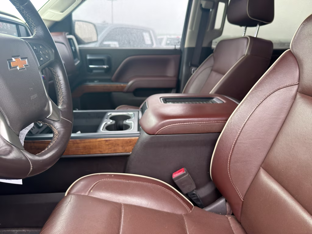 2018 Black Chevrolet Silverado High Country 4X4 Truck