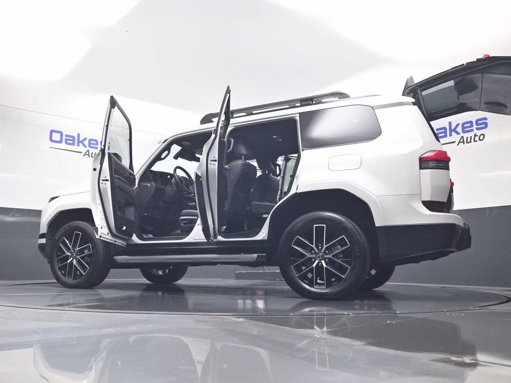 2024 Eminent White Pearl Lexus GX 550 Premium+ 4X4 SUV