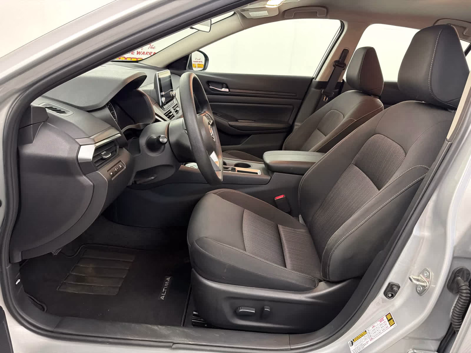 2025 Brilliant Silver Metallic Nissan Altima SV FWD Sedan