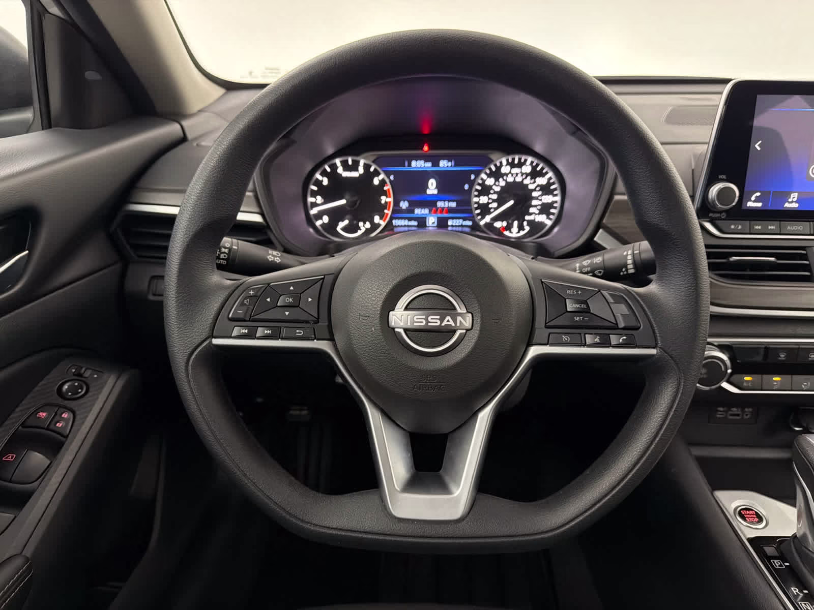 2025 Brilliant Silver Metallic Nissan Altima SV FWD Sedan