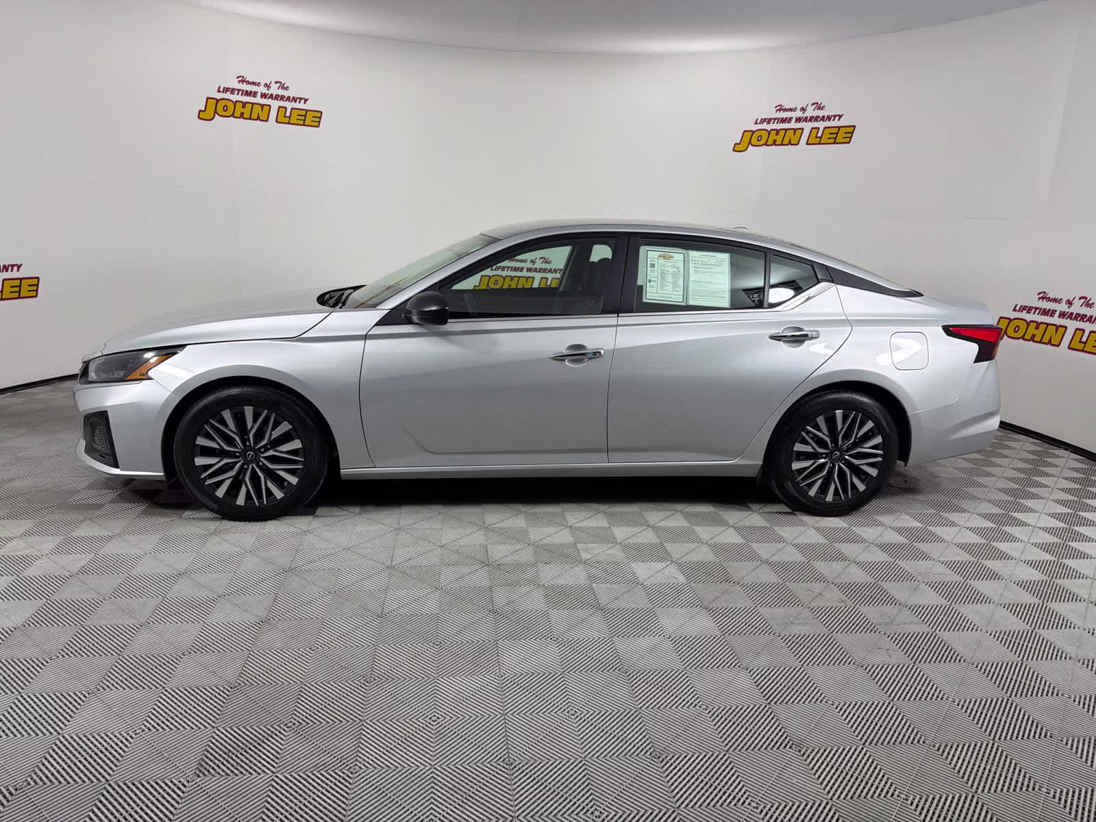 2025 Brilliant Silver Metallic Nissan Altima SV FWD Sedan