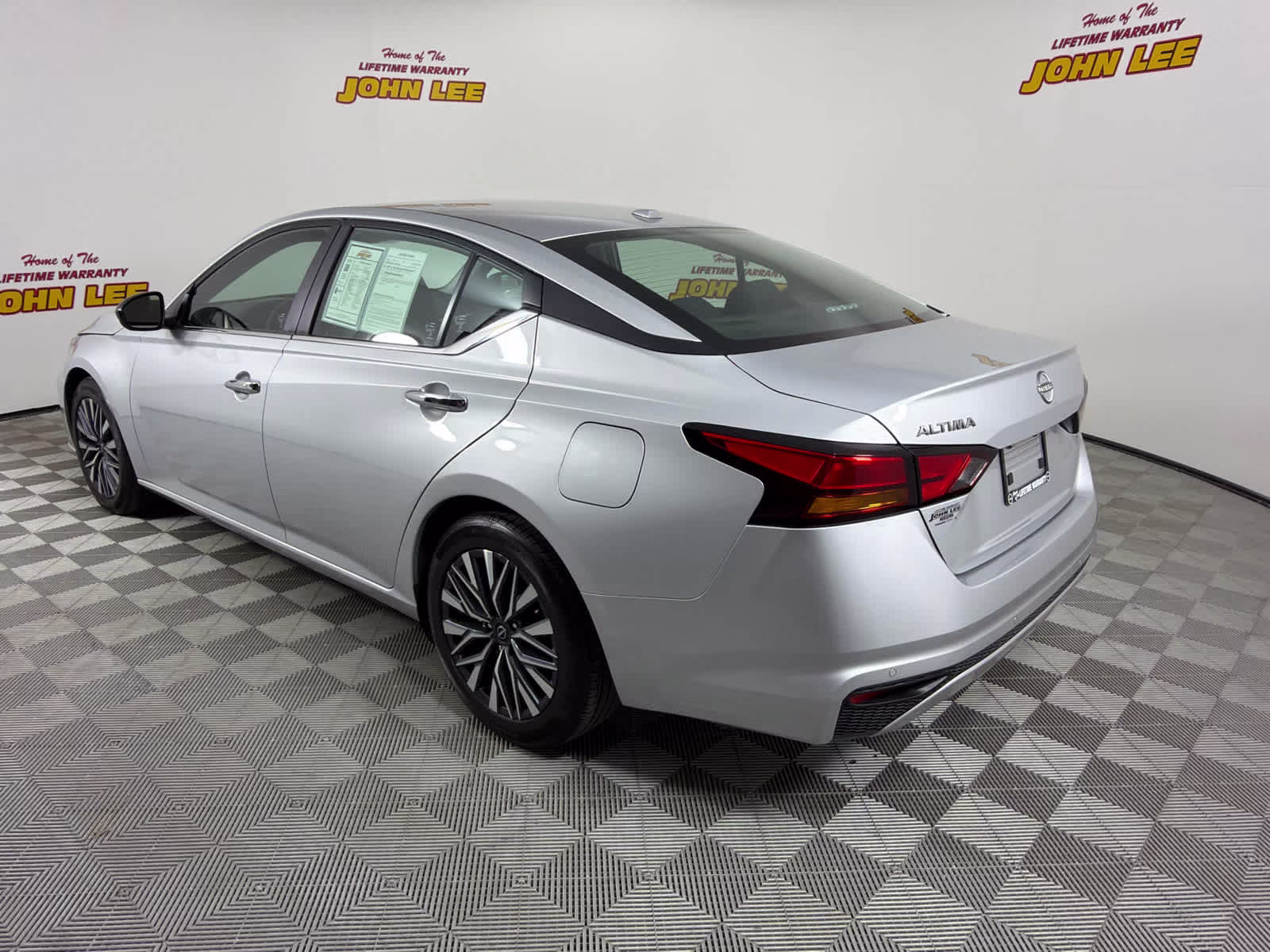 2025 Brilliant Silver Metallic Nissan Altima SV FWD Sedan