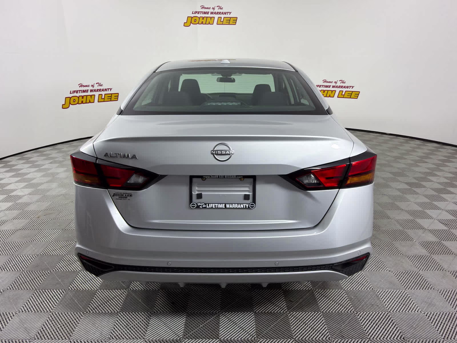 2025 Brilliant Silver Metallic Nissan Altima SV FWD Sedan