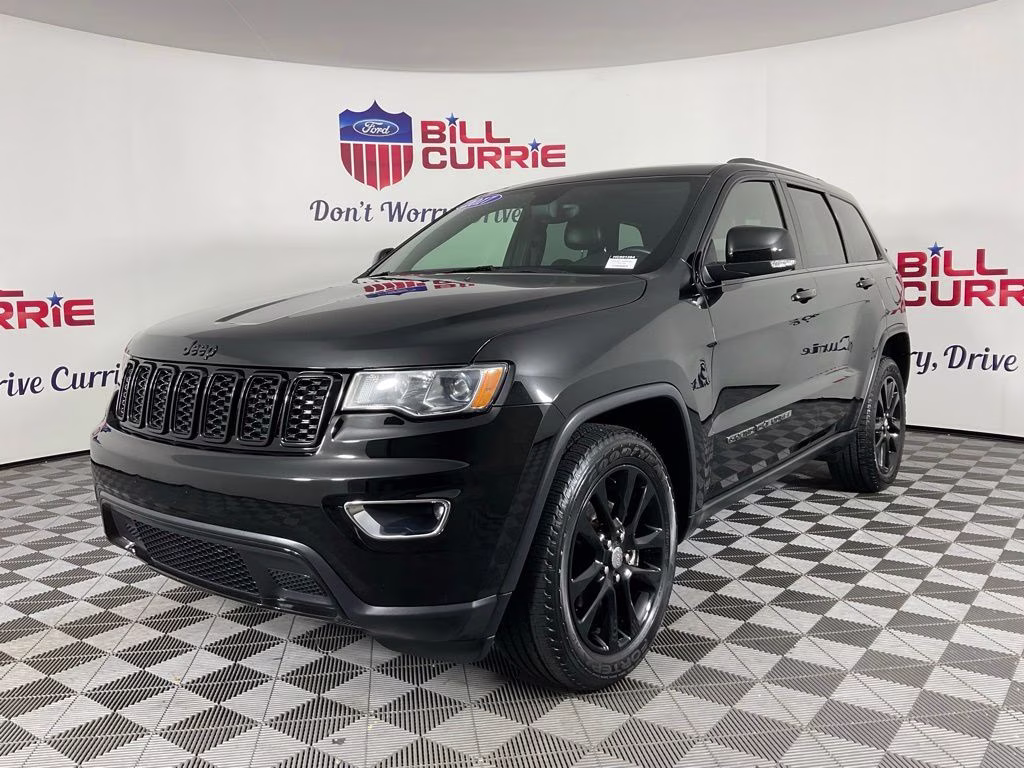 2017 Diamond Black Crystal Pearlcoat Jeep Grand Cherokee Limited 4X4 SUV