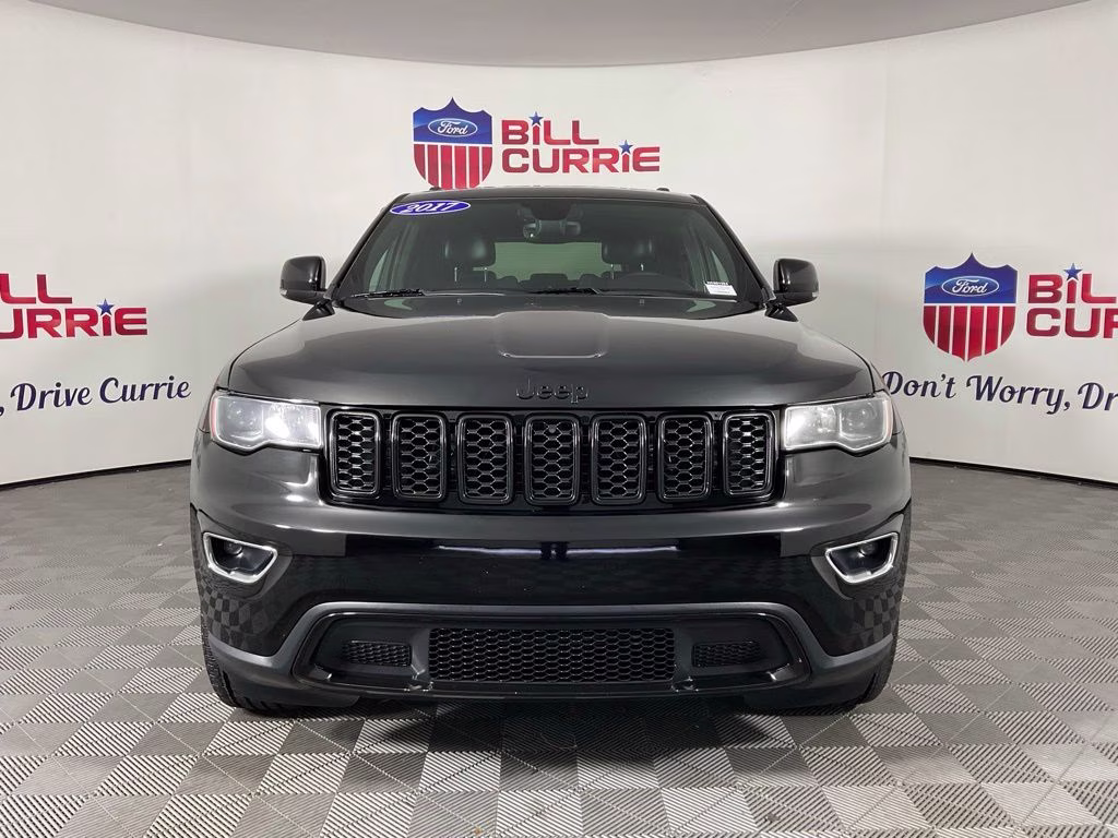 2017 Diamond Black Crystal Pearlcoat Jeep Grand Cherokee Limited 4X4 SUV