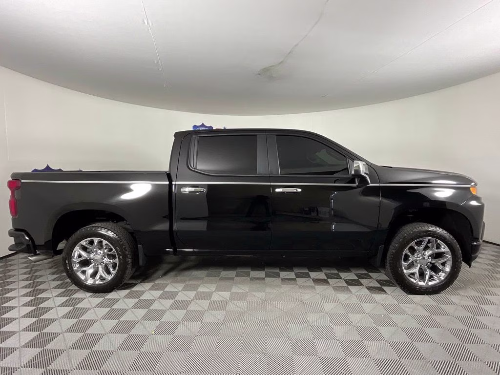 2019 Black Chevrolet Silverado 1500 Custom RWD Truck