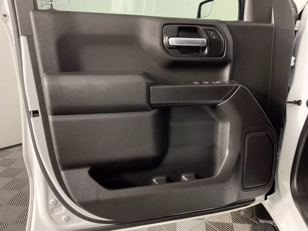 2020 Summit White Chevrolet Silverado 1500 Custom Trail Boss 4X4 Truck