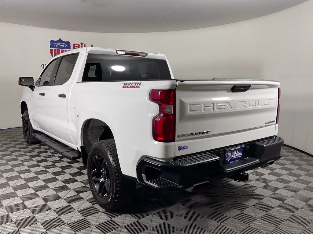 2020 Summit White Chevrolet Silverado 1500 Custom Trail Boss 4X4 Truck