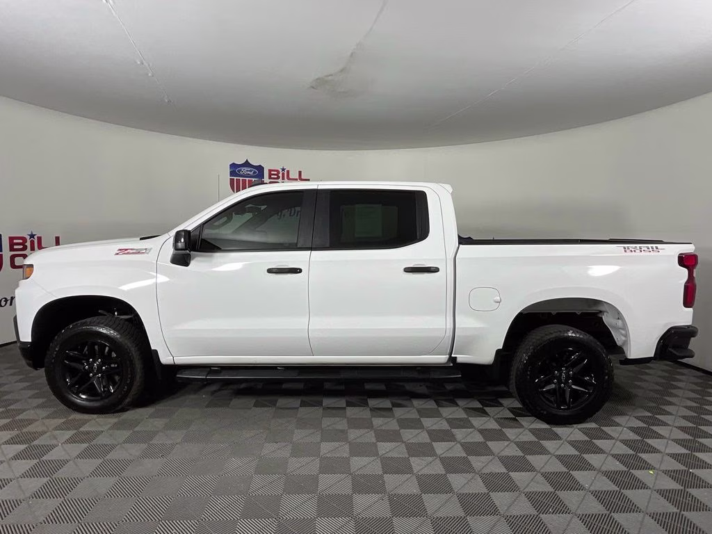 2020 Summit White Chevrolet Silverado 1500 Custom Trail Boss 4X4 Truck