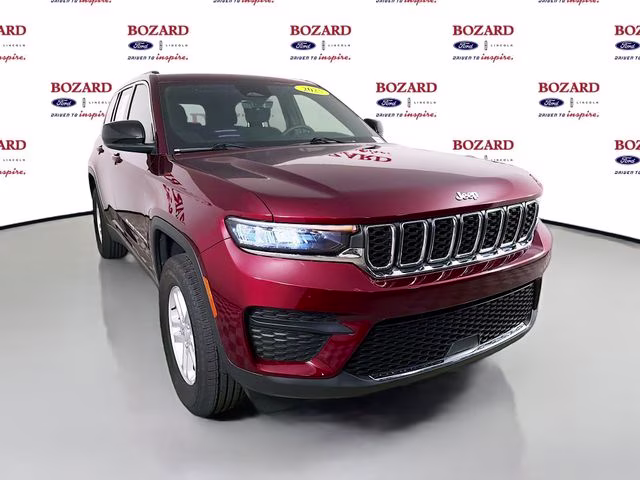 2025 Velvet Jeep Grand Cherokee Laredo 4X4 SUV