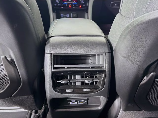 2025 Velvet Jeep Grand Cherokee Laredo 4X4 SUV