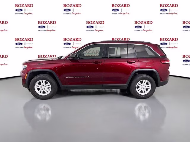 2025 Velvet Jeep Grand Cherokee Laredo 4X4 SUV