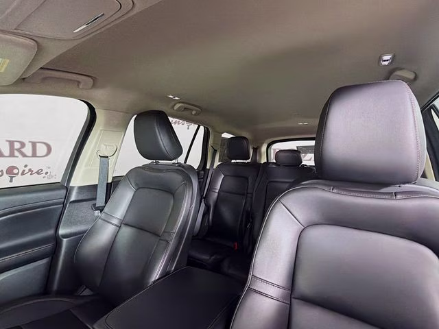 2023 White Metallic Lincoln Aviator Standard RWD SUV