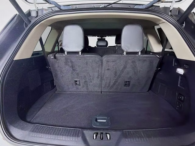 2023 White Metallic Lincoln Aviator Standard RWD SUV