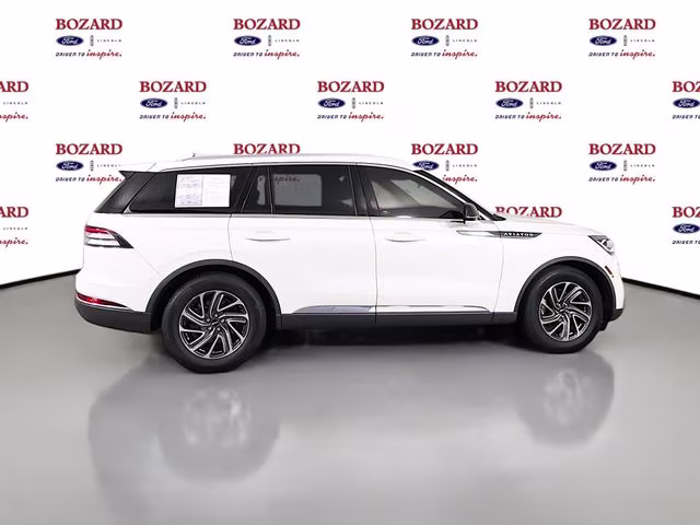 2023 White Metallic Lincoln Aviator Standard RWD SUV