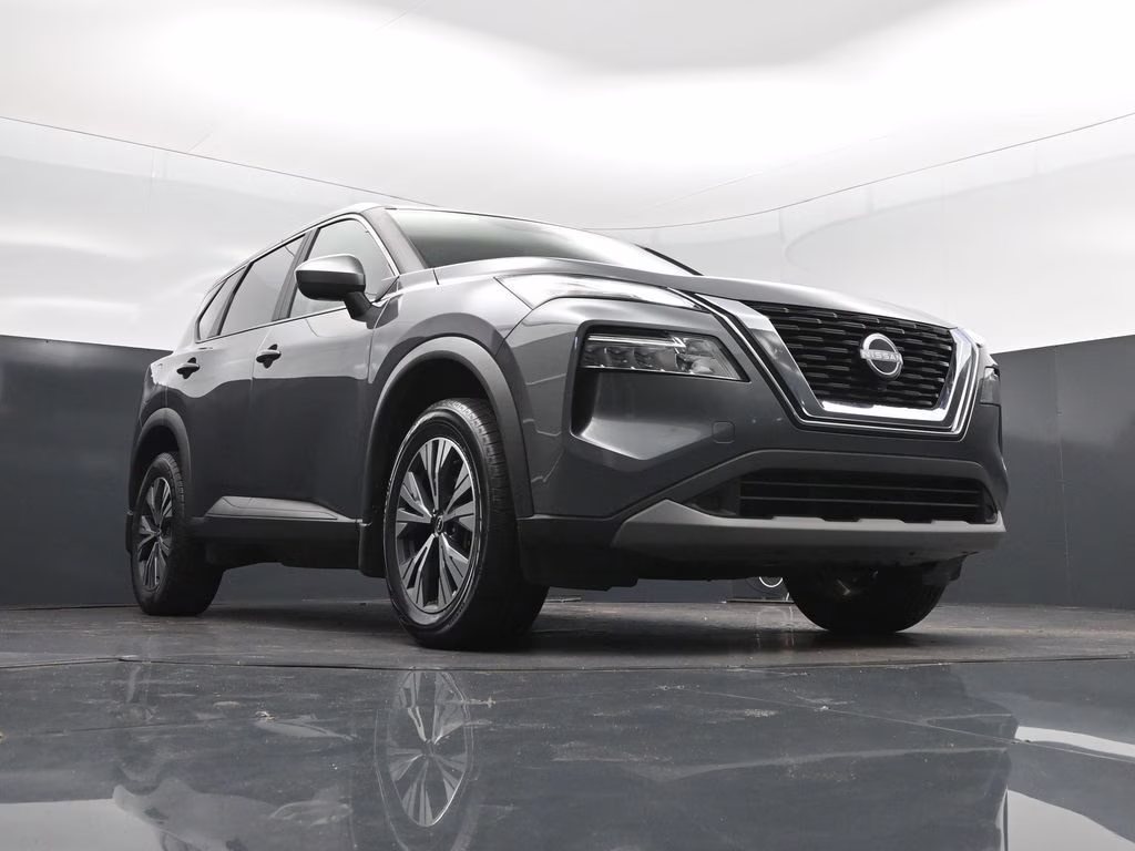 2023 Gun Metallic Nissan Rogue SV FWD SUV