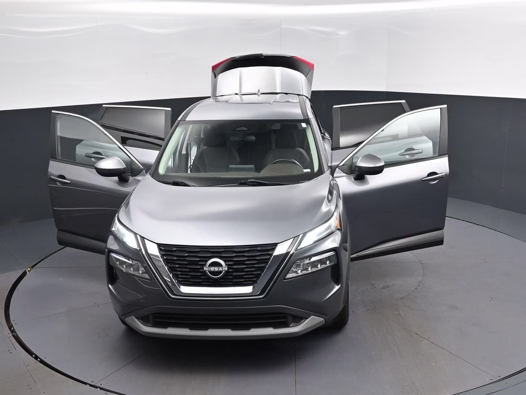 2023 Gun Metallic Nissan Rogue SV FWD SUV