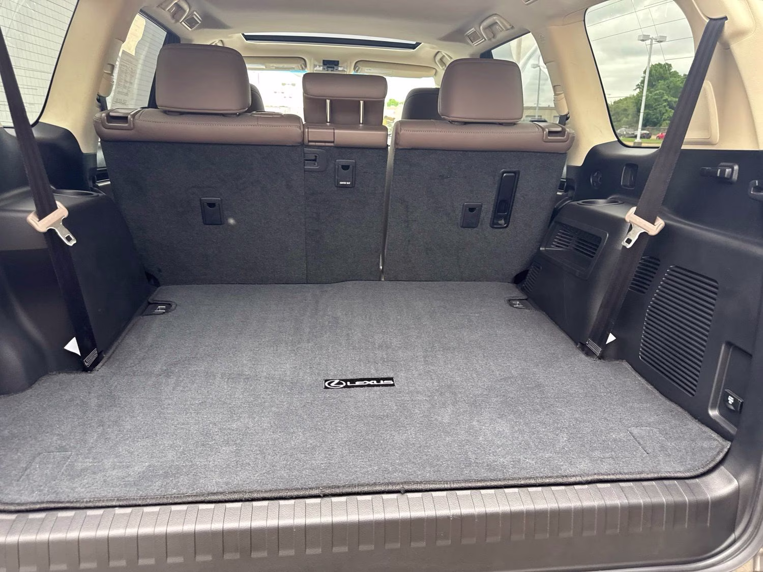 2023 Silver Lexus GX 460 Luxury 4X4 SUV