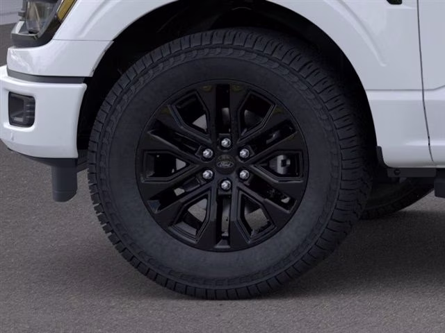 2026 Oxford White Ford F-150 XLT 4X4 Truck