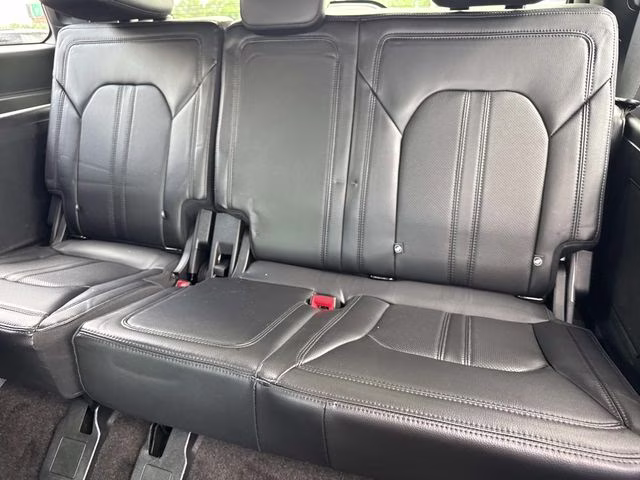 2020 Silver Metallic Ford Expedition Limited RWD SUV