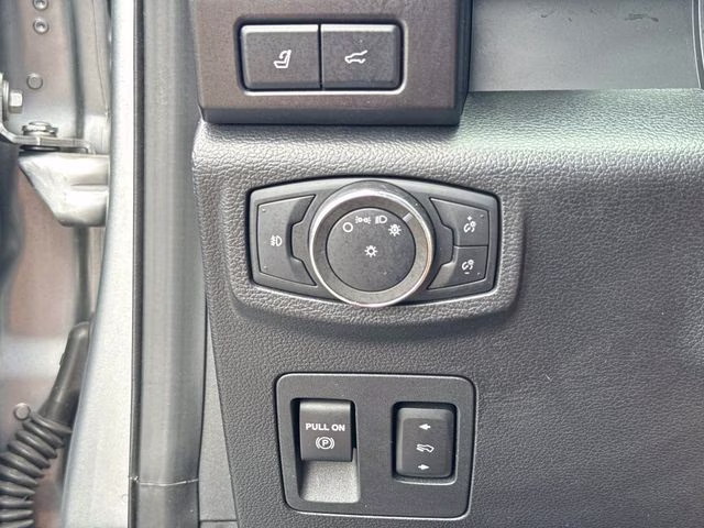 2020 Silver Metallic Ford Expedition Limited RWD SUV