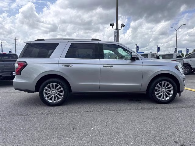 2020 Silver Metallic Ford Expedition Limited RWD SUV