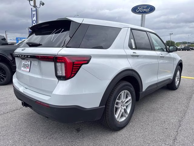 2026 White Ford Explorer Active RWD SUV